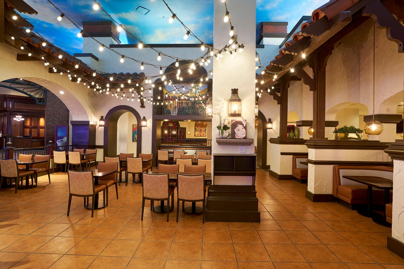 Leticia's Cocina & Cantina header
